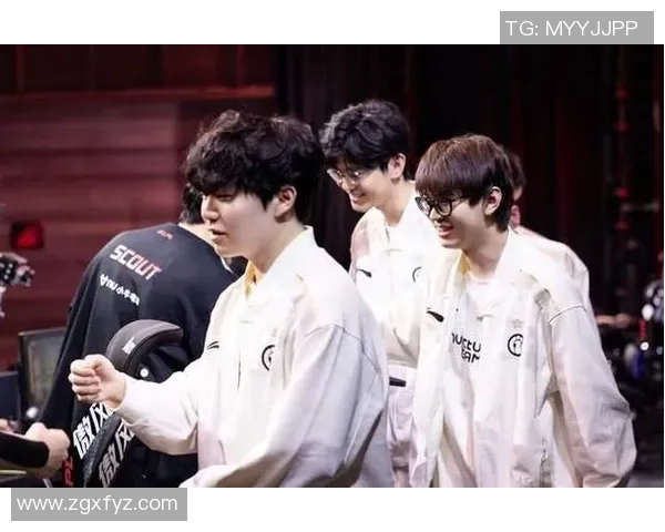 赛后复盘TES与FPX对决中的战术分析与经验总结