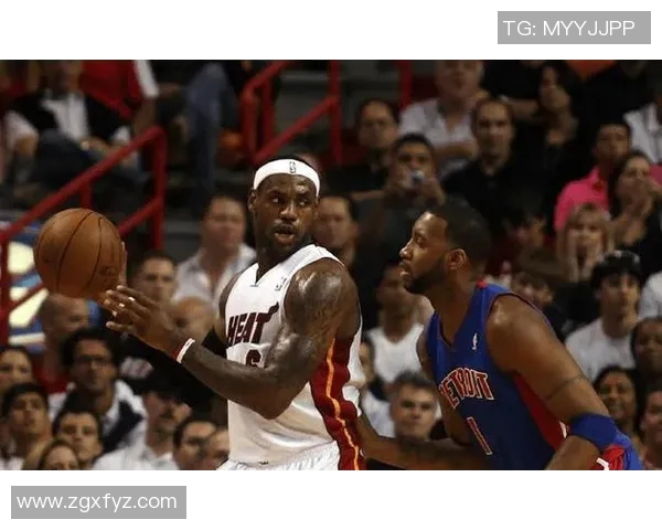 詹姆斯带领热火对阵骑士的经典对决回顾与分析