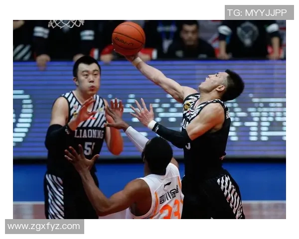 辽宁男篮对阵江苏队精彩对决19日赛场期待激烈碰撞与精彩表现 辽宁男篮对阵江苏队精彩对决19日赛场期待激烈碰撞与精彩表现