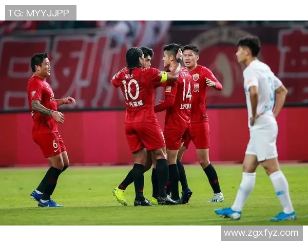 恒大与上港精彩对决回顾赛场瞬间重温与战术分析 恒大与上港精彩对决回顾赛场瞬间重温与战术分析